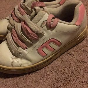 Etnies sneakers